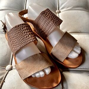 Sol Sana Brown Textured leather Sandals sz 9 guc